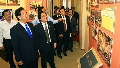 Destaca Premier vietnamita renovación del programa escolar